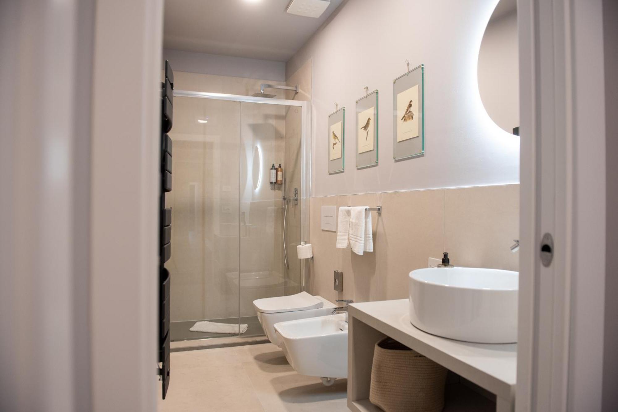 Regina Boutique Suites Triest Exterior foto